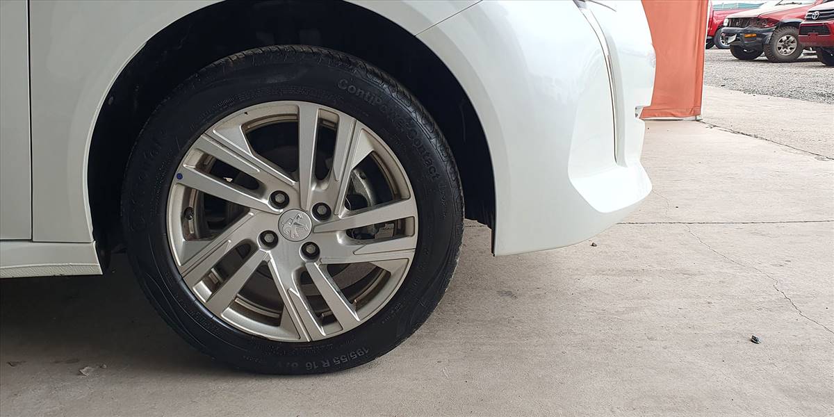 PEUGEOT 208 PURETECH 75 MT 1.2 - Imagen 17