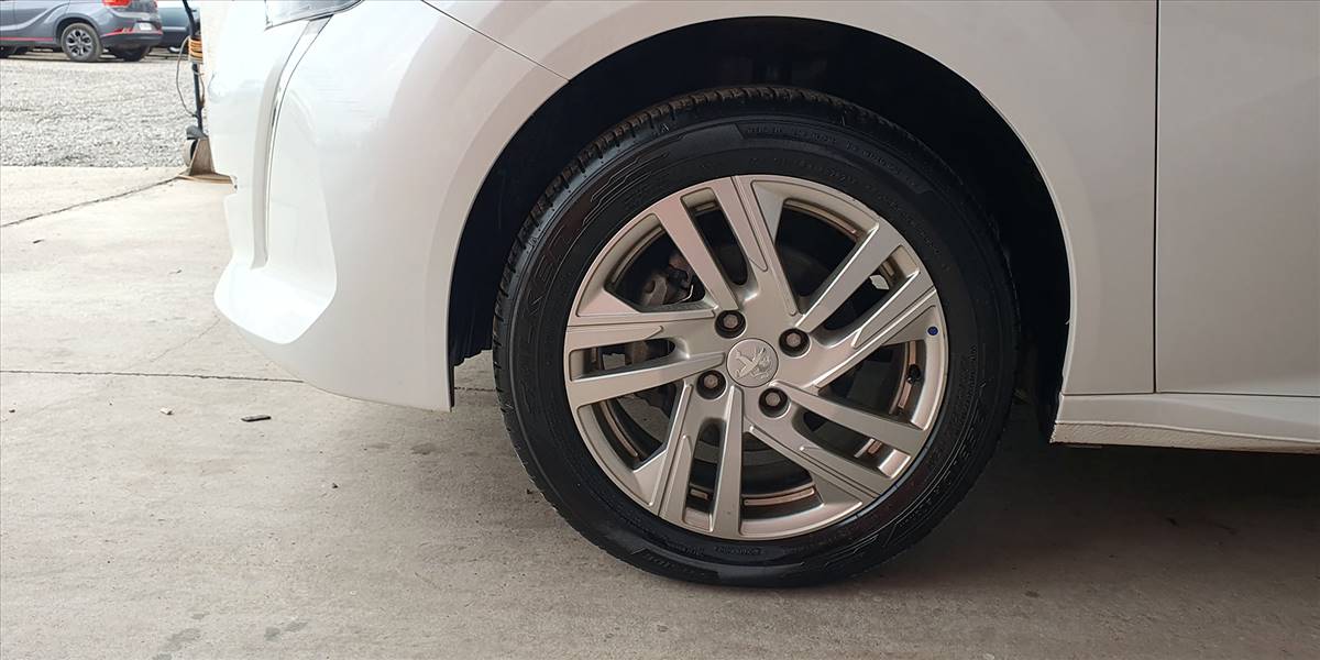 PEUGEOT 208 PURETECH 75 MT 1.2 - Imagen 18