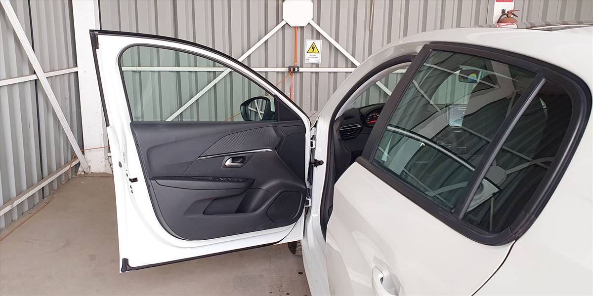 PEUGEOT 208 PURETECH 75 MT 1.2 - Imagen 28