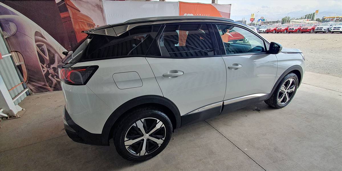 PEUGEOT 3008 BLUE HDI 130 EAT8 1.5 AUT - Imagen 11