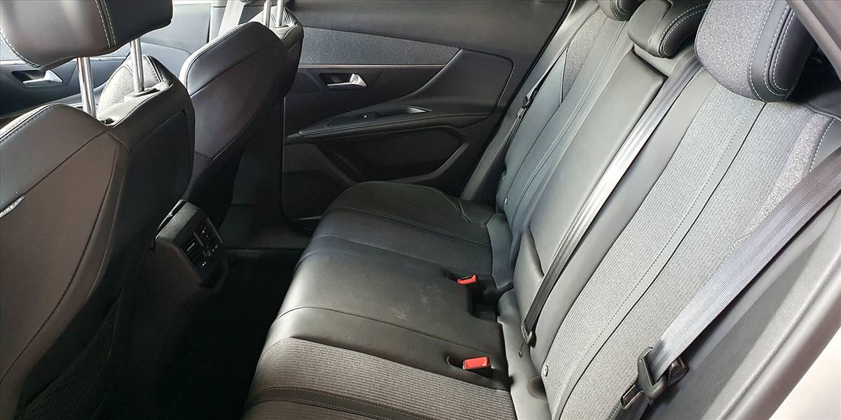 PEUGEOT 3008 BLUE HDI 130 EAT8 1.5 AUT - Imagen 26