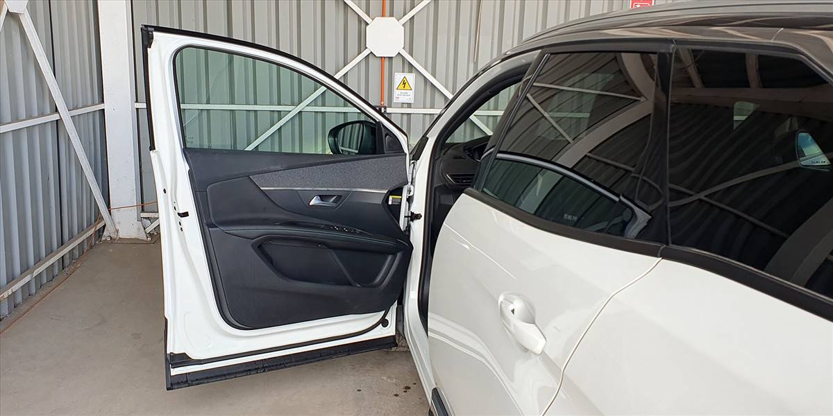 PEUGEOT 3008 BLUE HDI 130 EAT8 1.5 AUT - Imagen 27