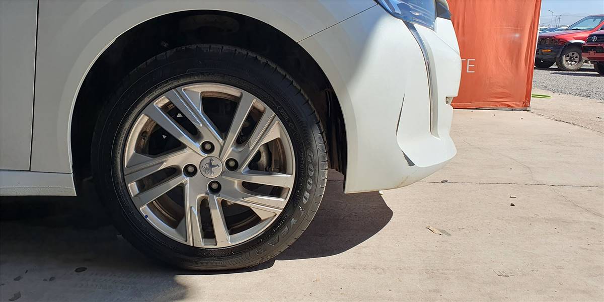 PEUGEOT 208 STYLE PURETECH 75 1.2 - Imagen 17