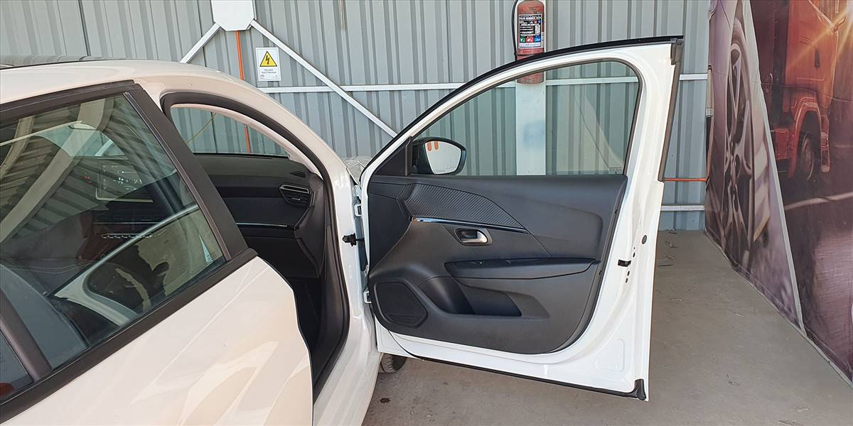 PEUGEOT 208 STYLE PURETECH 75 1.2 - Imagen 28