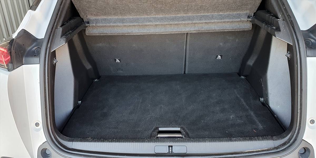 PEUGEOT 2008 BLUE HDI 130 EAT8 1.5 AUT - Imagen 14
