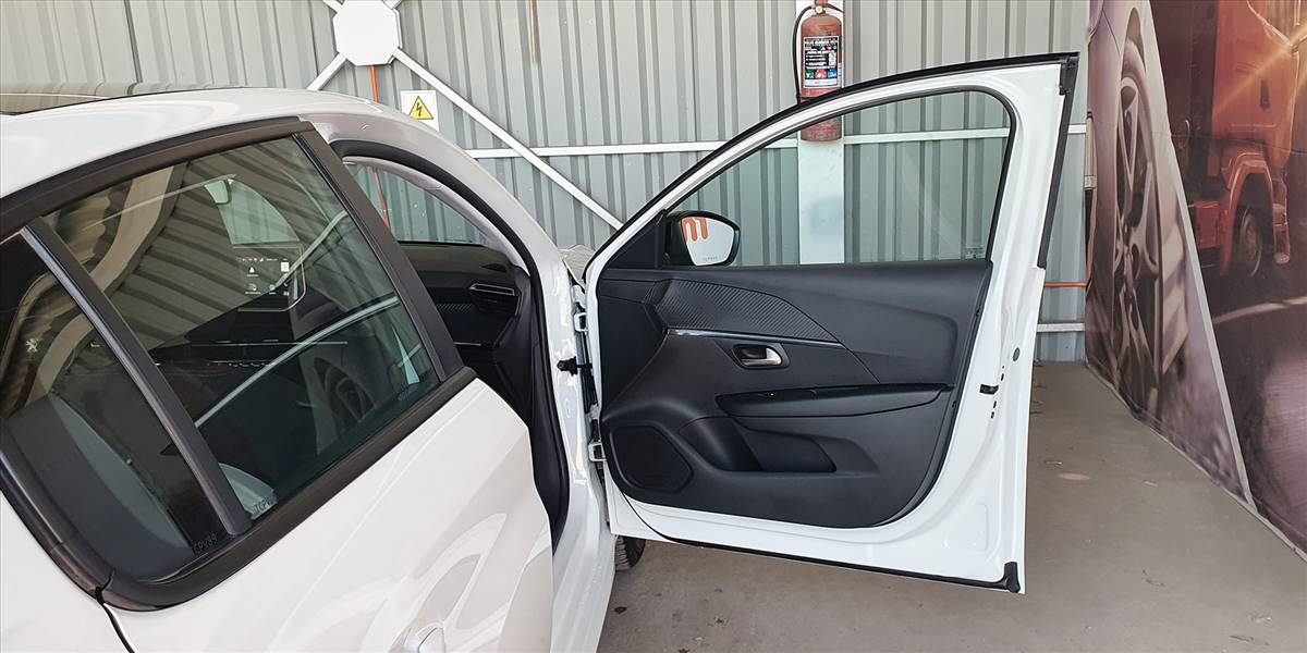 PEUGEOT 208 STYLE PURETECH 75 1.2 - Imagen 29