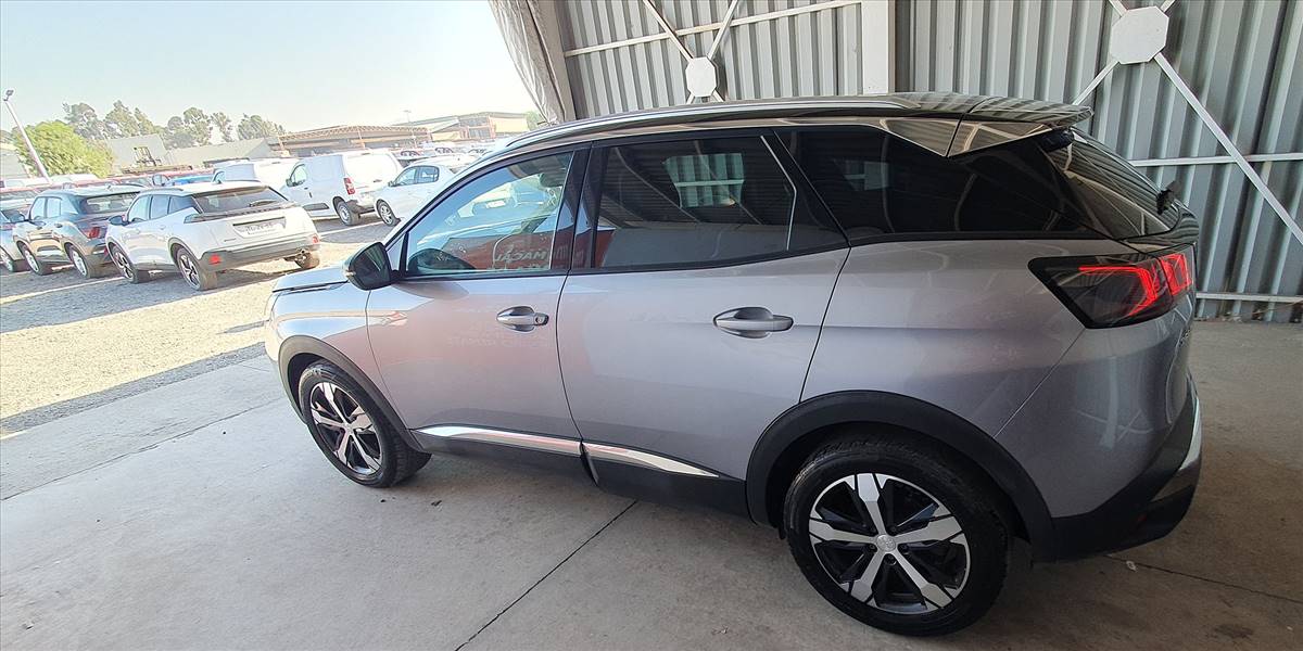 PEUGEOT 3008 BLUE HDI 130 EAT8 1.5 AUT - Imagen 10