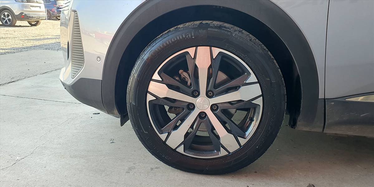 PEUGEOT 3008 BLUE HDI 130 EAT8 1.5 AUT - Imagen 18