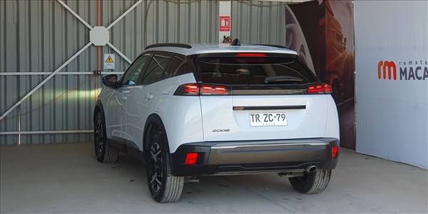 PEUGEOT 2008 BLUE HDI 130 EAT8 1.5 AUT - Imagen 6