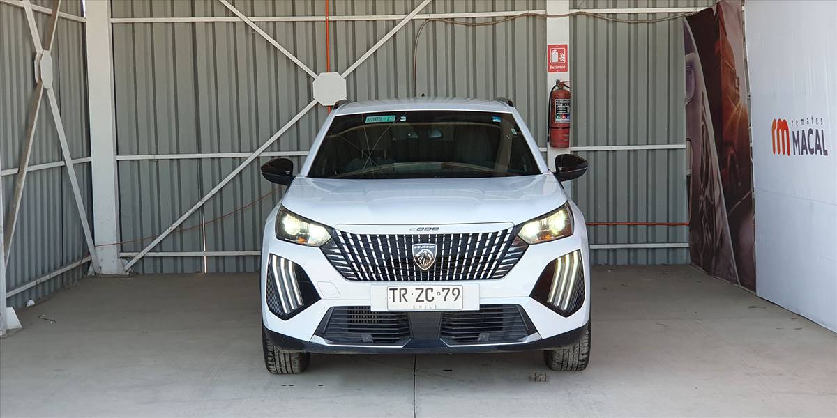 PEUGEOT 2008 BLUE HDI 130 EAT8 1.5 AUT - Imagen 9