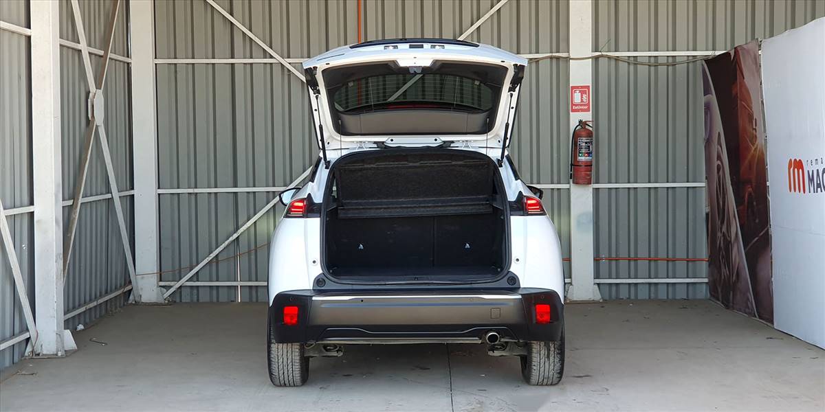 PEUGEOT 2008 BLUE HDI 130 EAT8 1.5 AUT - Imagen 13