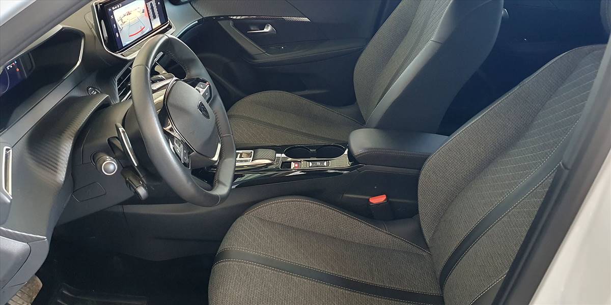 PEUGEOT 2008 BLUE HDI 130 EAT8 1.5 AUT - Imagen 25