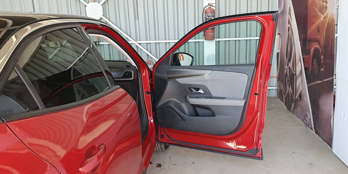 OPEL MOKKA 1.2T AUT - Imagen 28