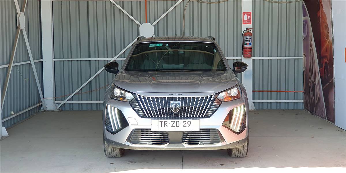 PEUGEOT 2008 BLUE HDI 130 EAT8 1.5 AUT - Imagen 9