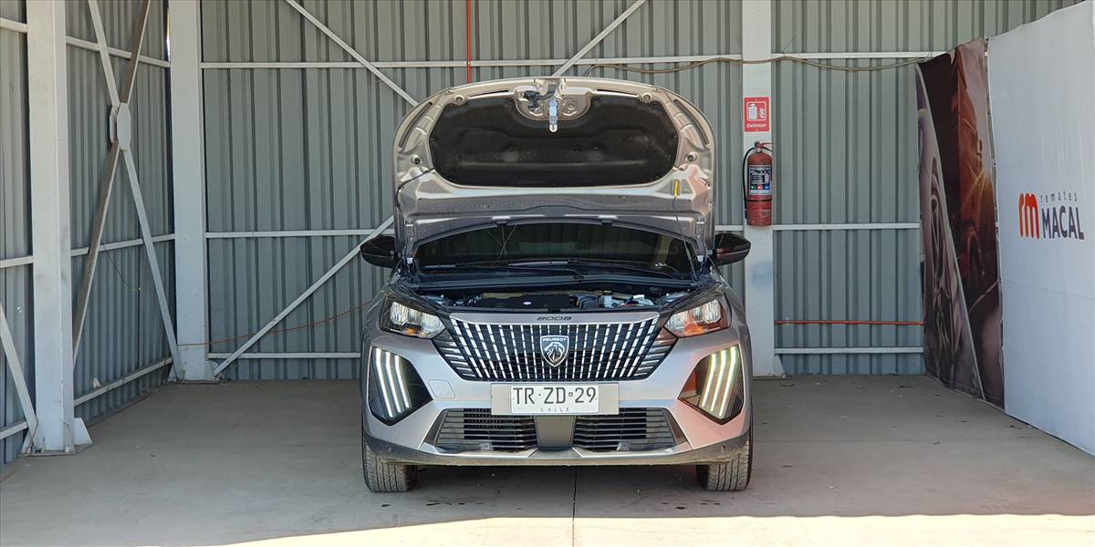 PEUGEOT 2008 BLUE HDI 130 EAT8 1.5 AUT - Imagen 15