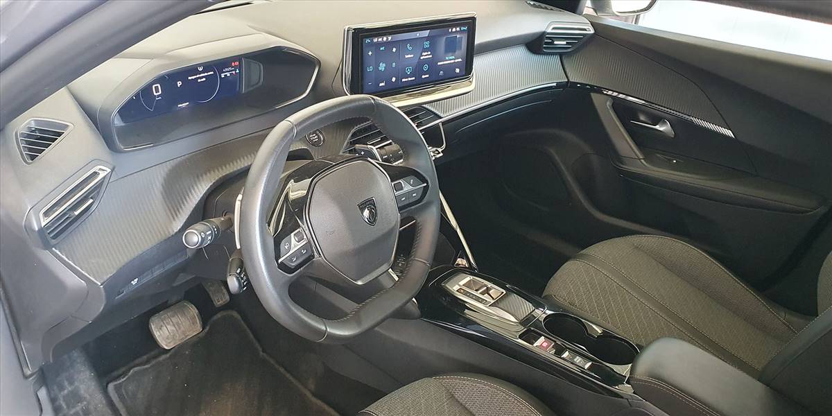 PEUGEOT 2008 BLUE HDI 130 EAT8 1.5 AUT - Imagen 21