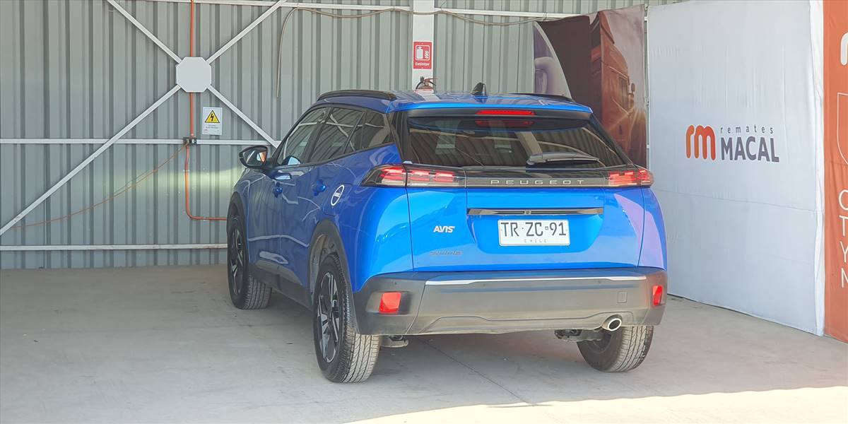 PEUGEOT 2008 BLUE HDI 130 EAT8 1.5 AUT - Imagen 5