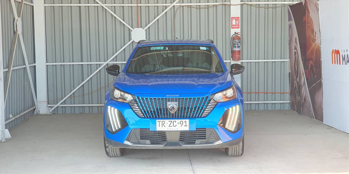 PEUGEOT 2008 BLUE HDI 130 EAT8 1.5 AUT - Imagen 9