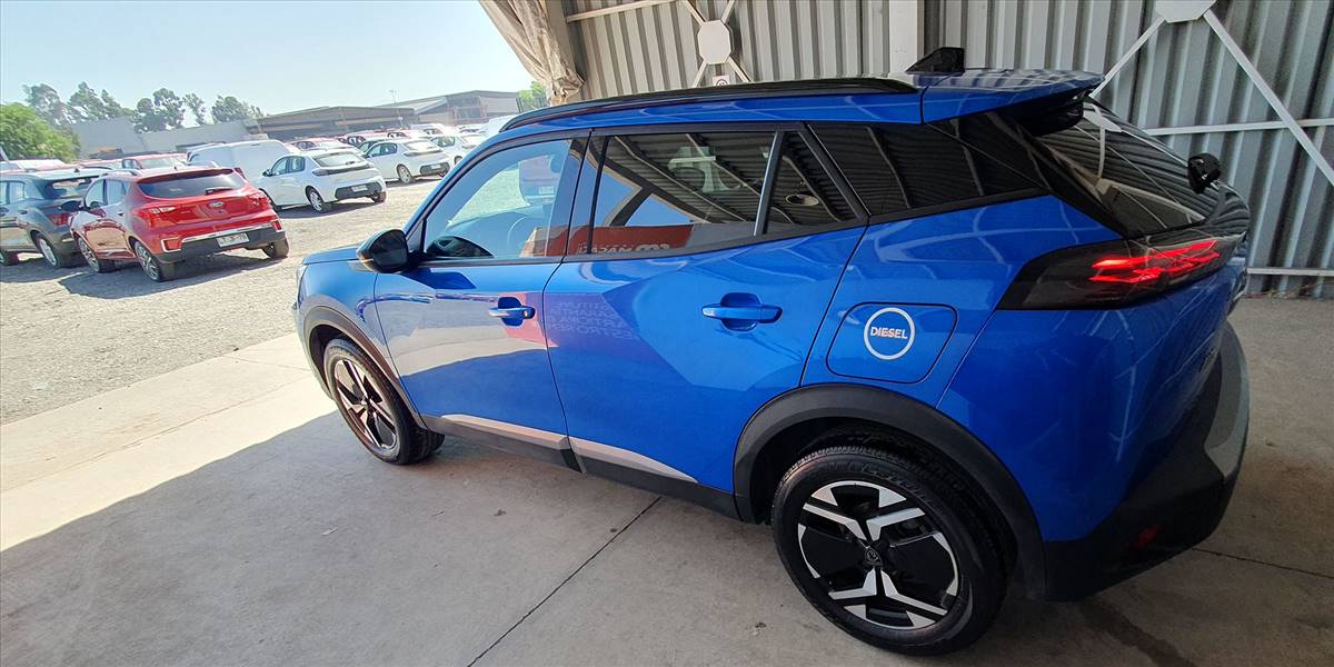 PEUGEOT 2008 BLUE HDI 130 EAT8 1.5 AUT - Imagen 10