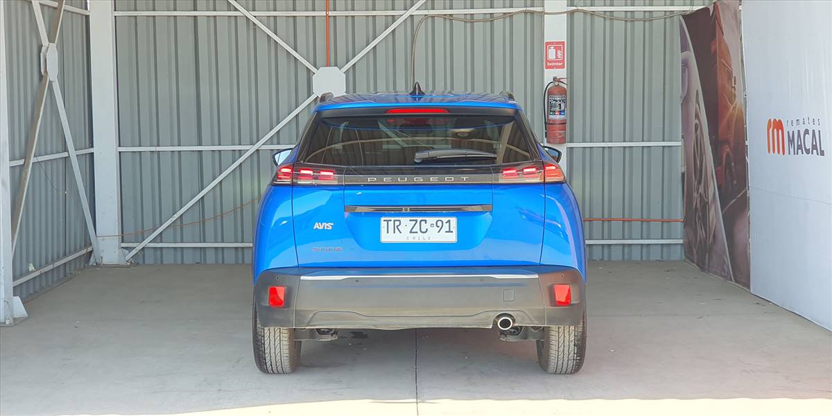 PEUGEOT 2008 BLUE HDI 130 EAT8 1.5 AUT - Imagen 12