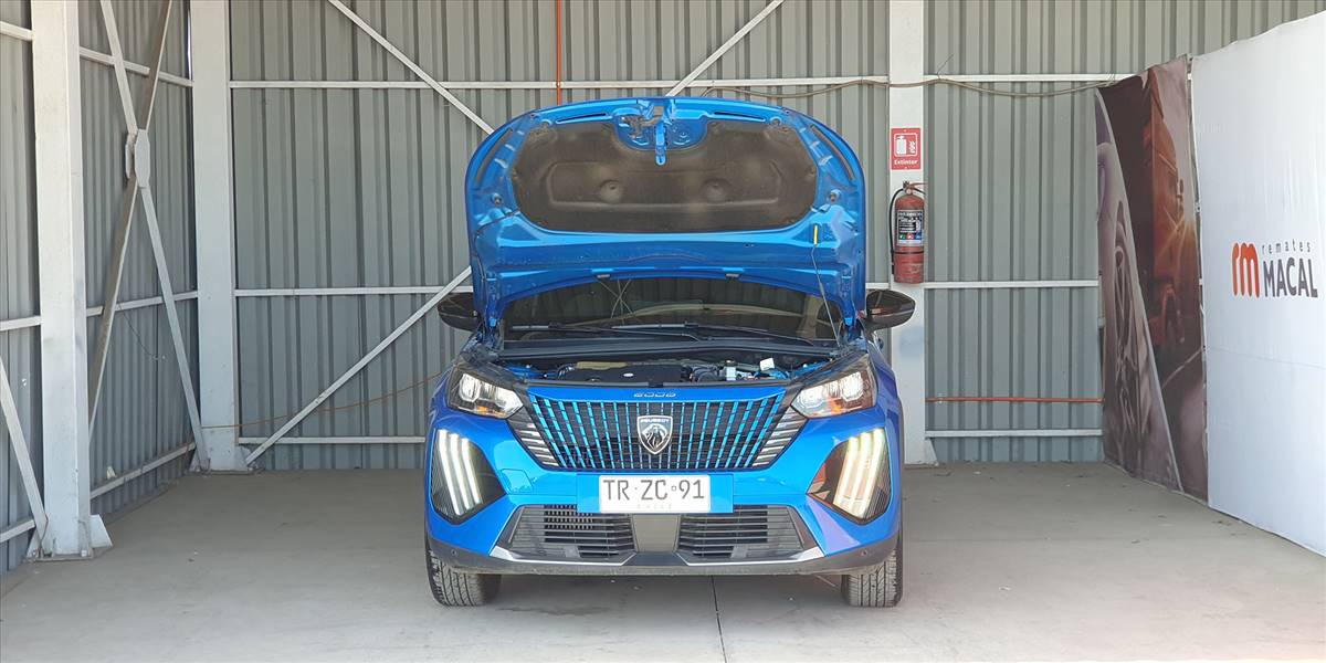PEUGEOT 2008 BLUE HDI 130 EAT8 1.5 AUT - Imagen 15