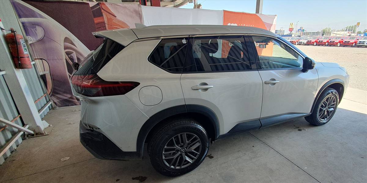 NISSAN X TRAIL SENSE 2.5 AUT - Imagen 11