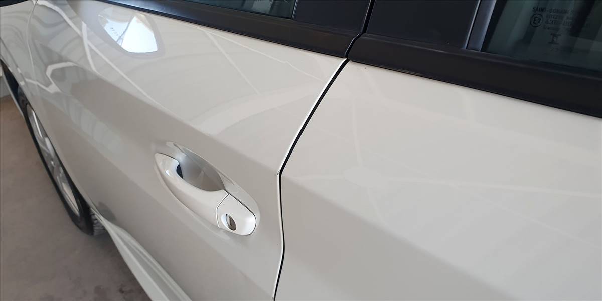 PEUGEOT 208 STYLE PURETECH 75 1.2 - Imagen 38
