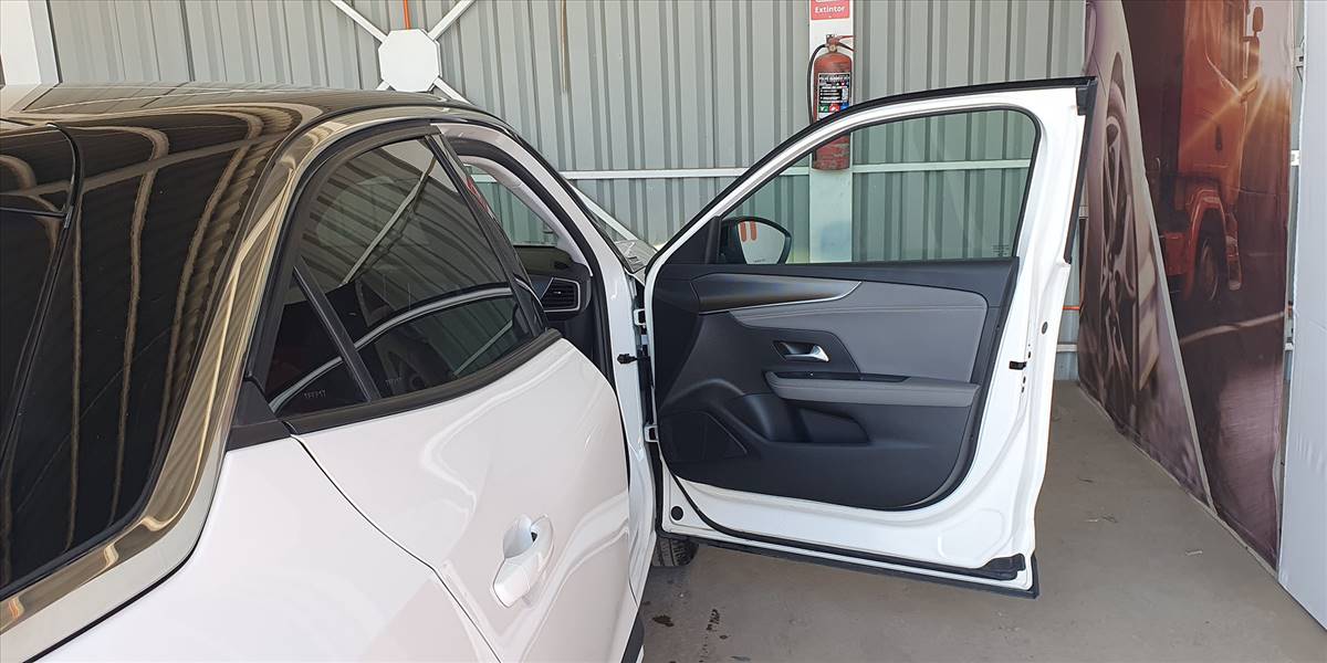 OPEL MOKKA 1.2T AUT - Imagen 28