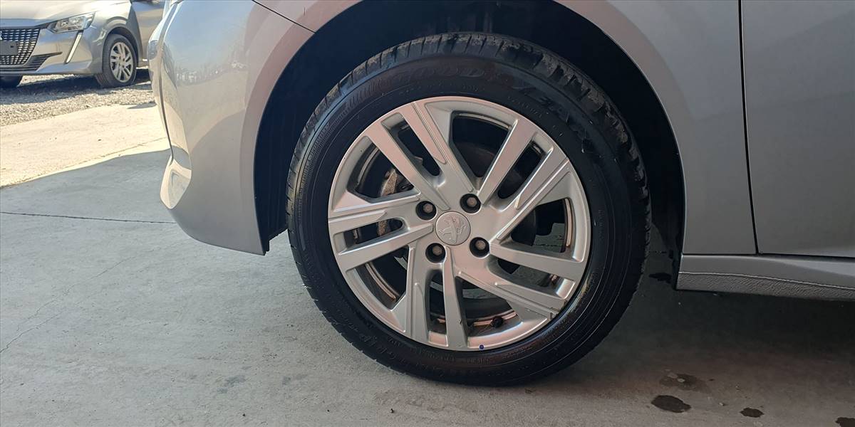 PEUGEOT 208 STYLE PURETECH 75 1.2 - Imagen 18