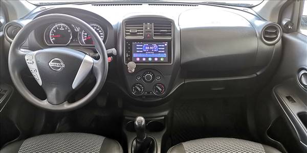 NISSAN VERSA SEDAN 1.6 - Imagen 4