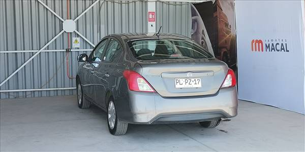 NISSAN VERSA SEDAN 1.6 - Imagen 6