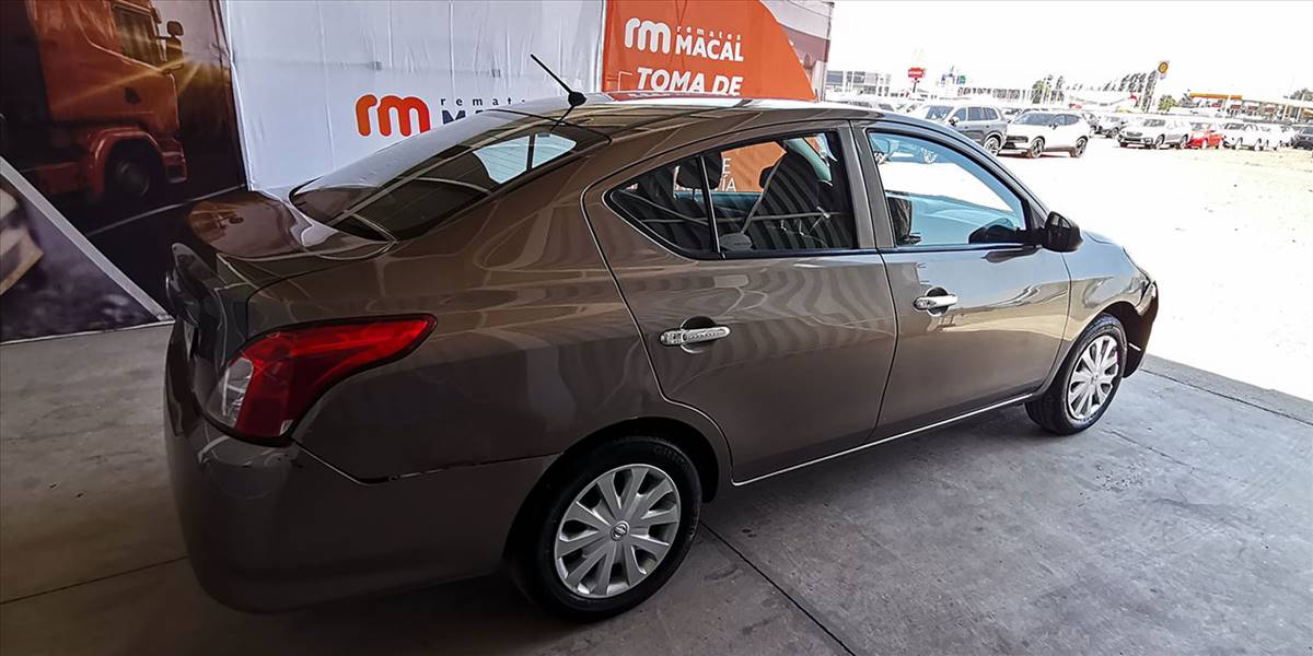 NISSAN VERSA SEDAN 1.6 - Imagen 11