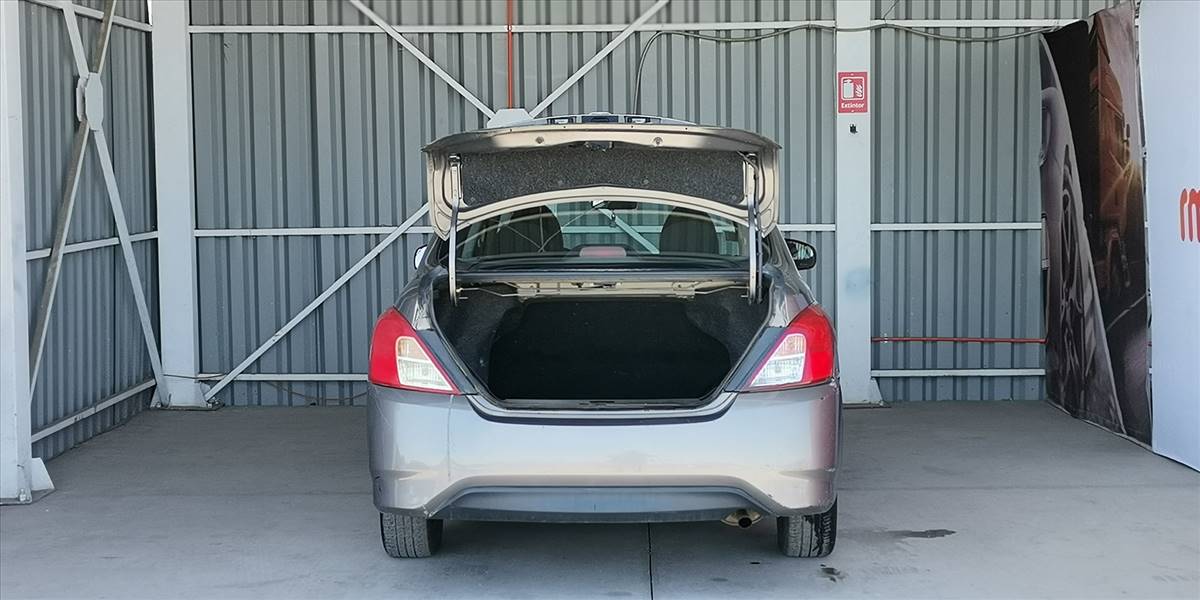 NISSAN VERSA SEDAN 1.6 - Imagen 13