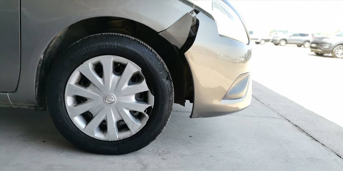 NISSAN VERSA SEDAN 1.6 - Imagen 17