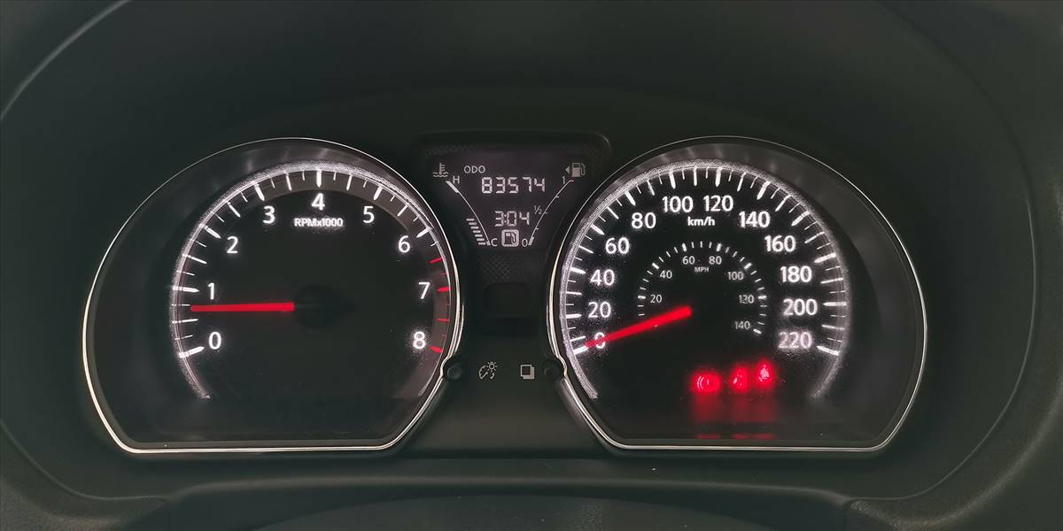 NISSAN VERSA SEDAN 1.6 - Imagen 24