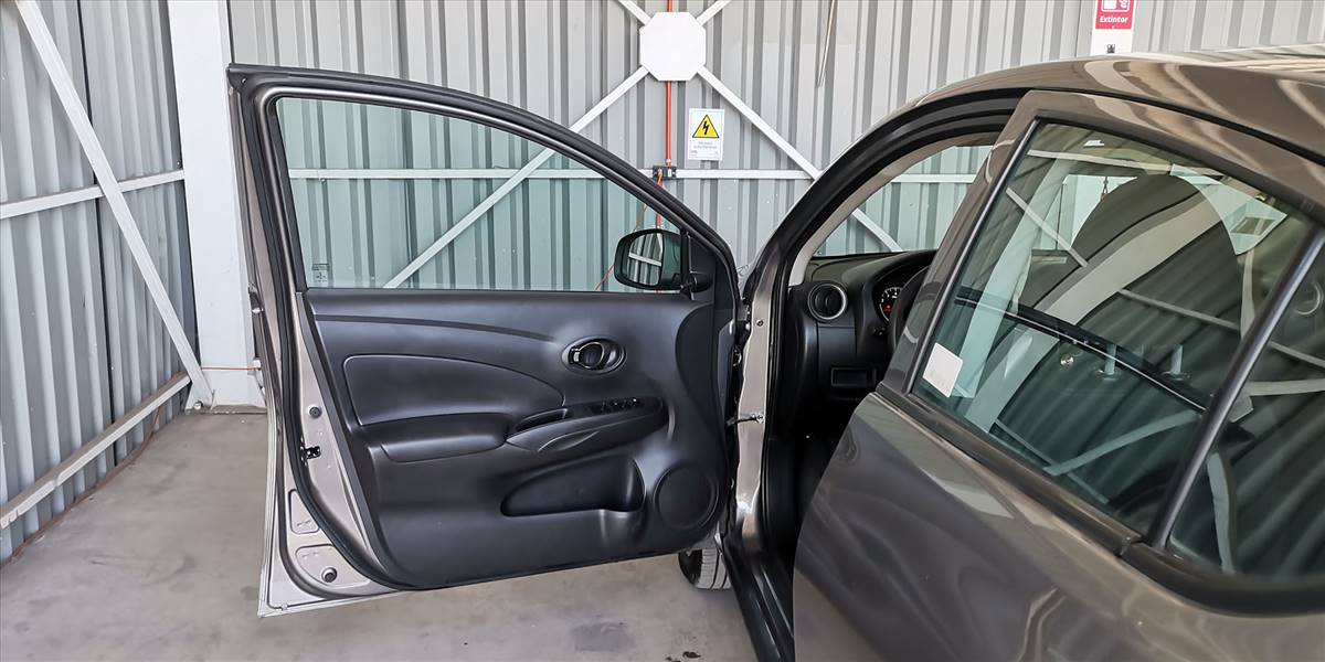 NISSAN VERSA SEDAN 1.6 - Imagen 27