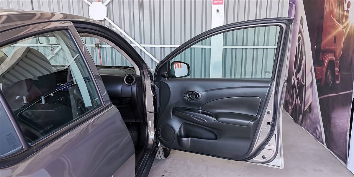 NISSAN VERSA SEDAN 1.6 - Imagen 28