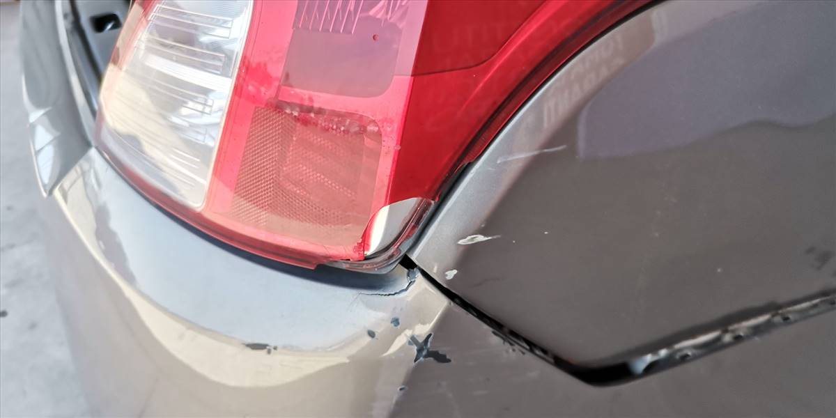 NISSAN VERSA SEDAN 1.6 - Imagen 33