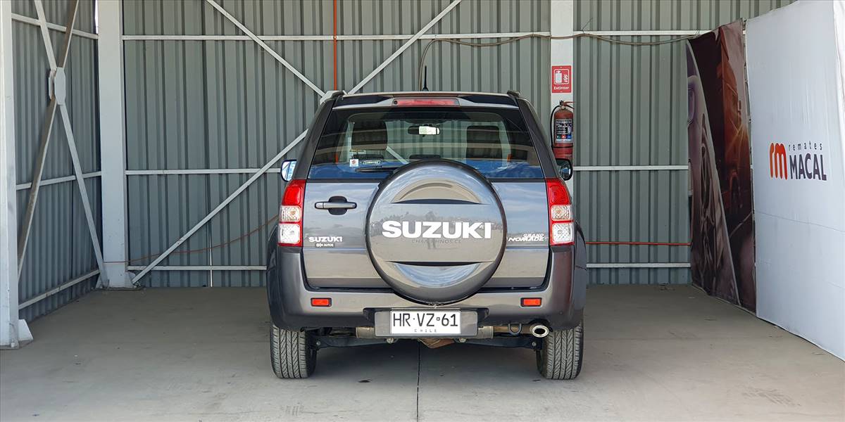 SUZUKI GRAND NOMADE GLX SPORT 2.4 - Imagen 12