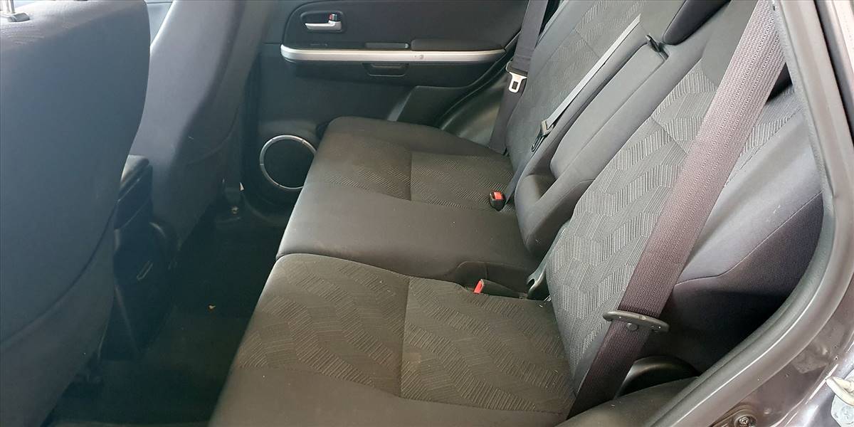 SUZUKI GRAND NOMADE GLX SPORT 2.4 - Imagen 26