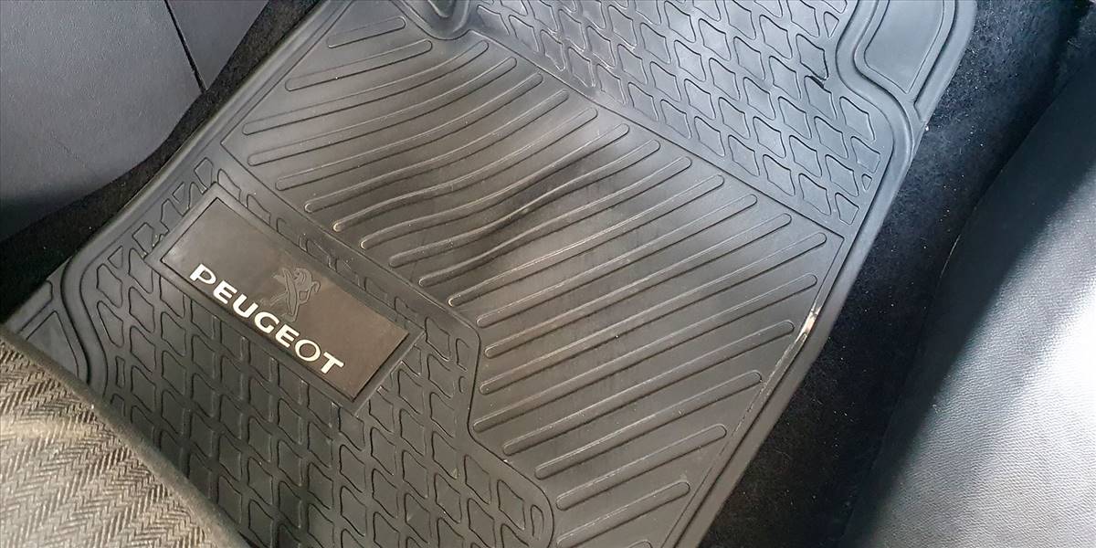 PEUGEOT 208 STYLE PURETECH 75 1.2 - Imagen 31