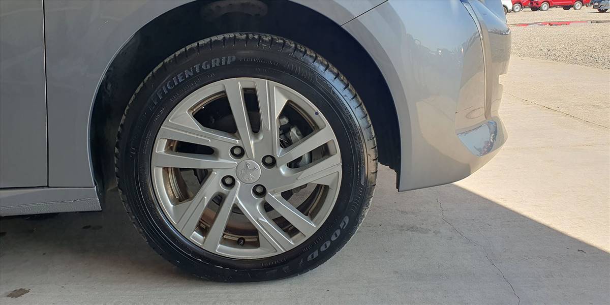 PEUGEOT 208 PURETECH 75 MT 1.2 - Imagen 17