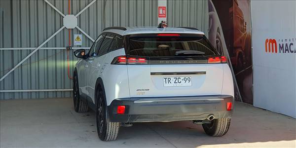 PEUGEOT 2008 BLUE HDI 130 EAT8 1.5 AUT - Imagen 6