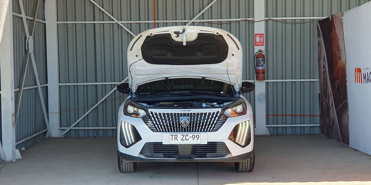 PEUGEOT 2008 BLUE HDI 130 EAT8 1.5 AUT - Imagen 15