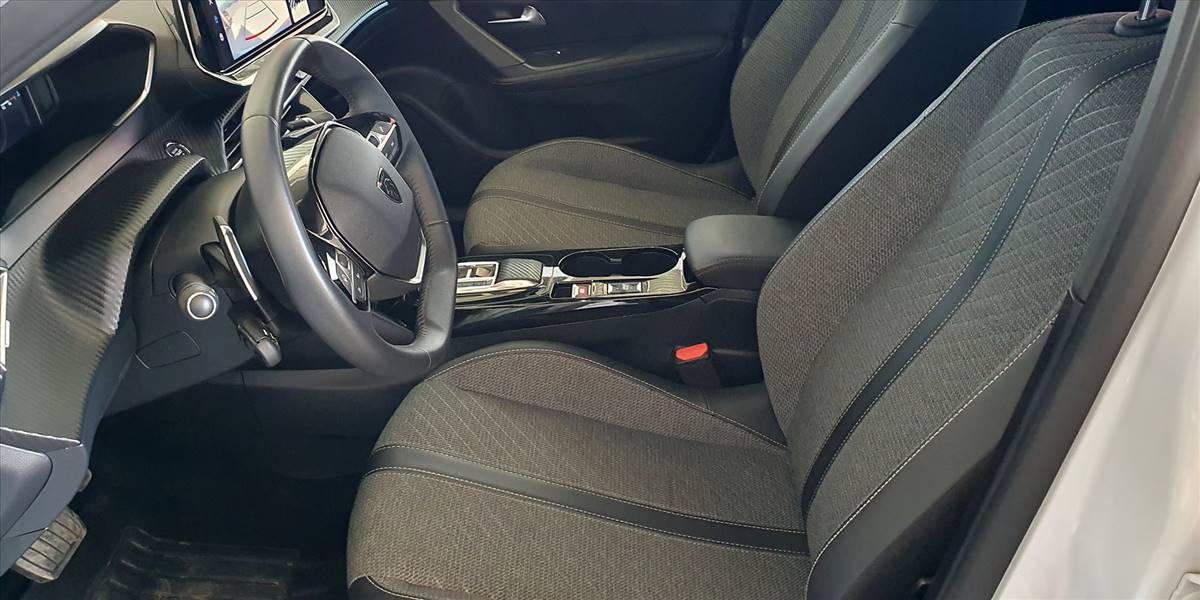 PEUGEOT 2008 BLUE HDI 130 EAT8 1.5 AUT - Imagen 25