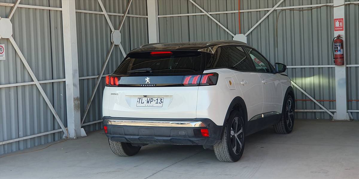 PEUGEOT 3008 BLUE HDI 130 EAT8 1.5 AUT - Imagen 3