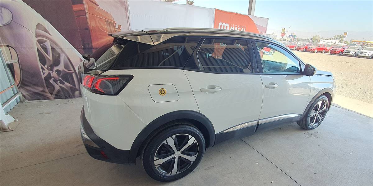 PEUGEOT 3008 BLUE HDI 130 EAT8 1.5 AUT - Imagen 11