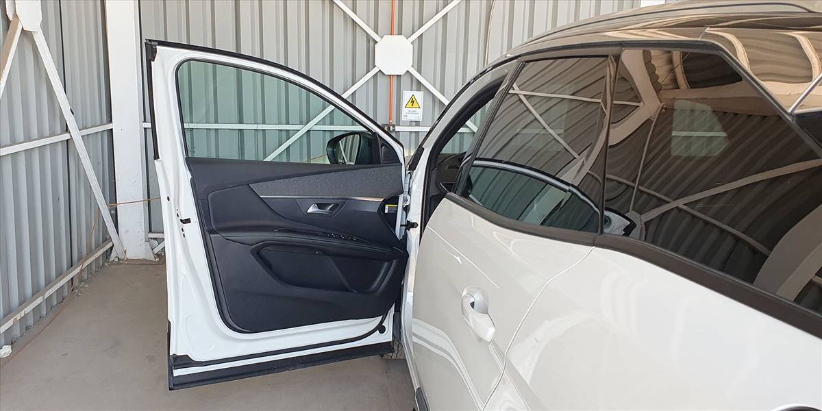 PEUGEOT 3008 BLUE HDI 130 EAT8 1.5 AUT - Imagen 27