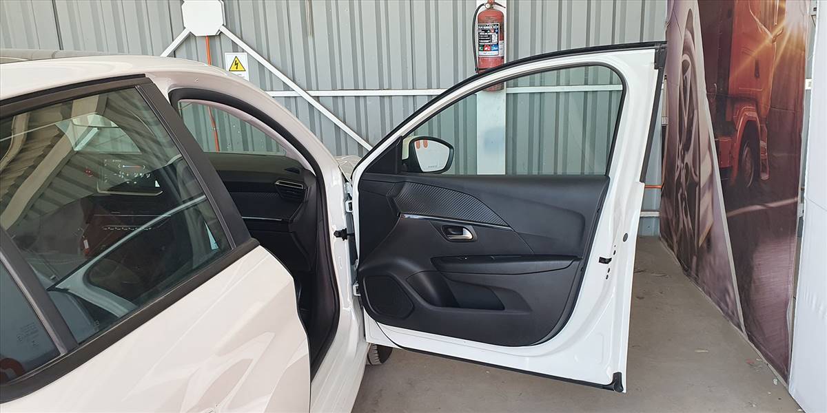 PEUGEOT 208 STYLE PURETECH 75 1.2 - Imagen 32