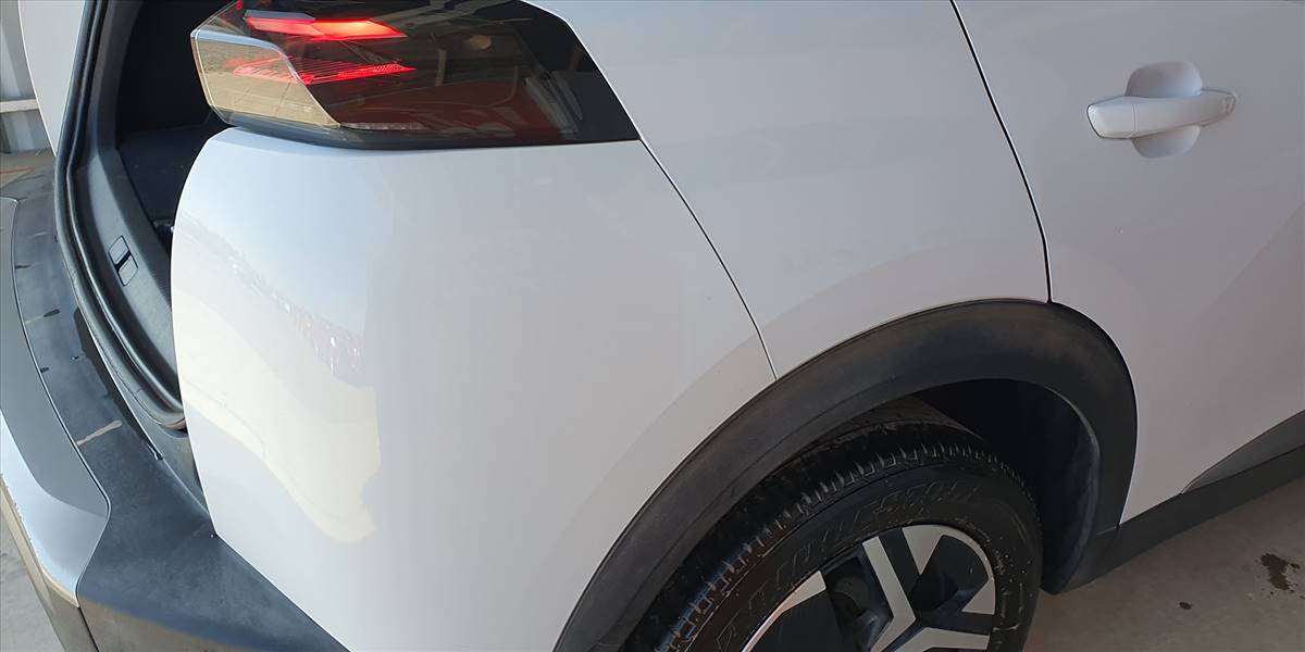 PEUGEOT 2008 BLUE HDI 130 EAT8 1.5 AUT - Imagen 43